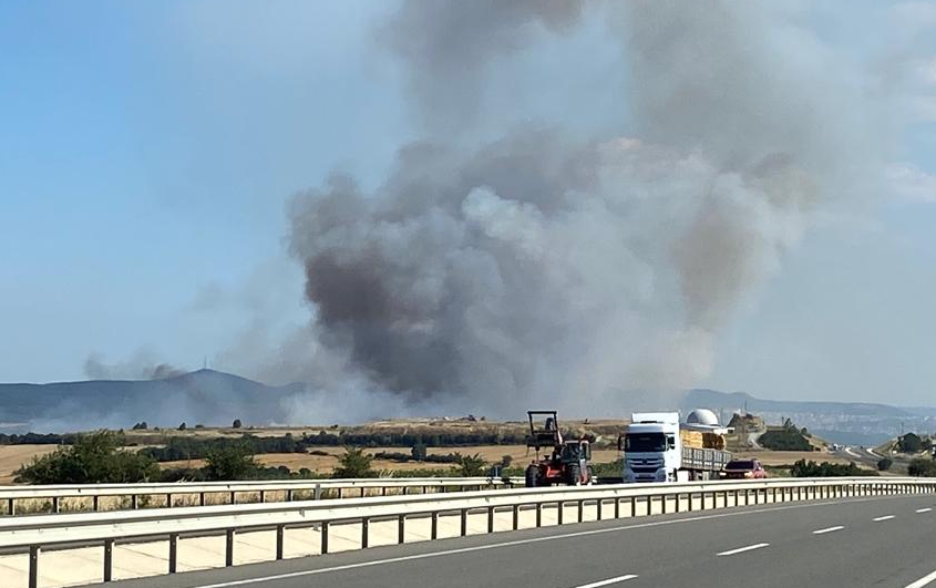 Paşayiğit'teki yangın söndürüldü, zarar çok