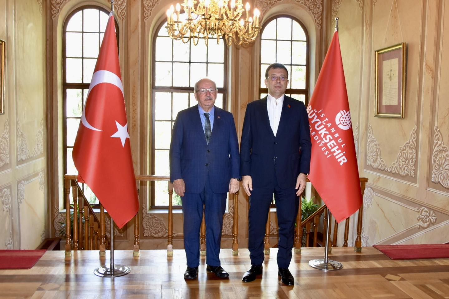 Tekirdağ  Büyükşehir Belediye Başkanı Albayrak, İBB Başkanı İmamoğlu'nu ziyaret etti