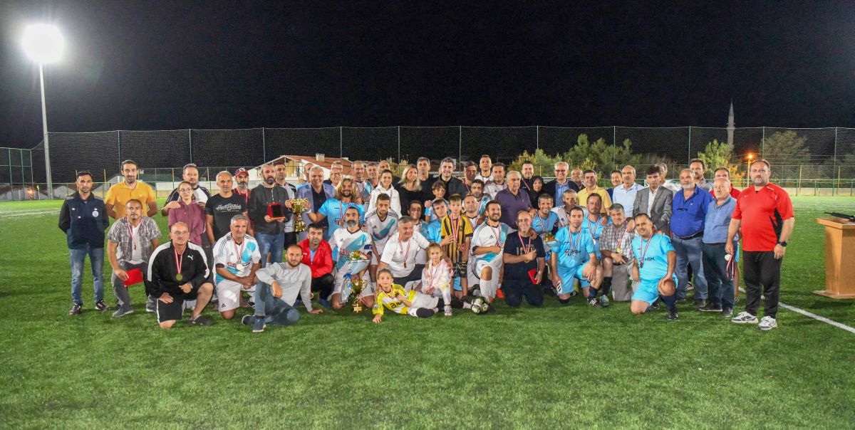 ‘Aytaç Cinci’yi Anma ve Dostluk Turnuvası’nda, Edirne Veteranlar şampiyon!