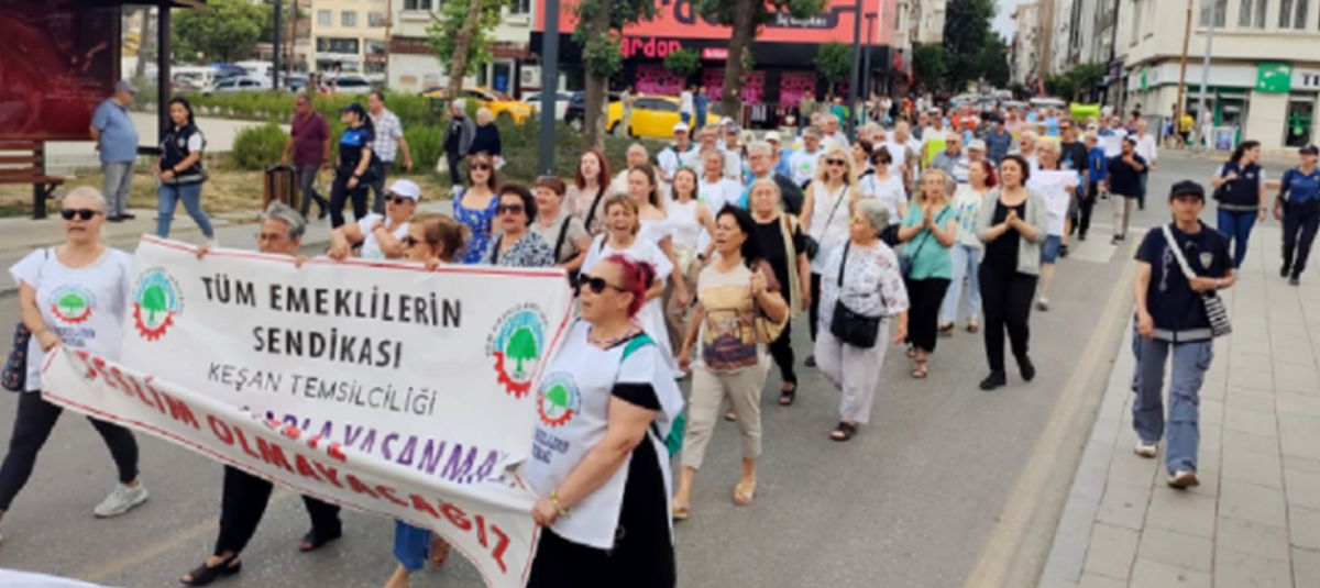 Emekliler, Keşan’dan hükümete seslendi: “Maaşlara 15.000 liralık seyyanen artış yapılmalıdır”