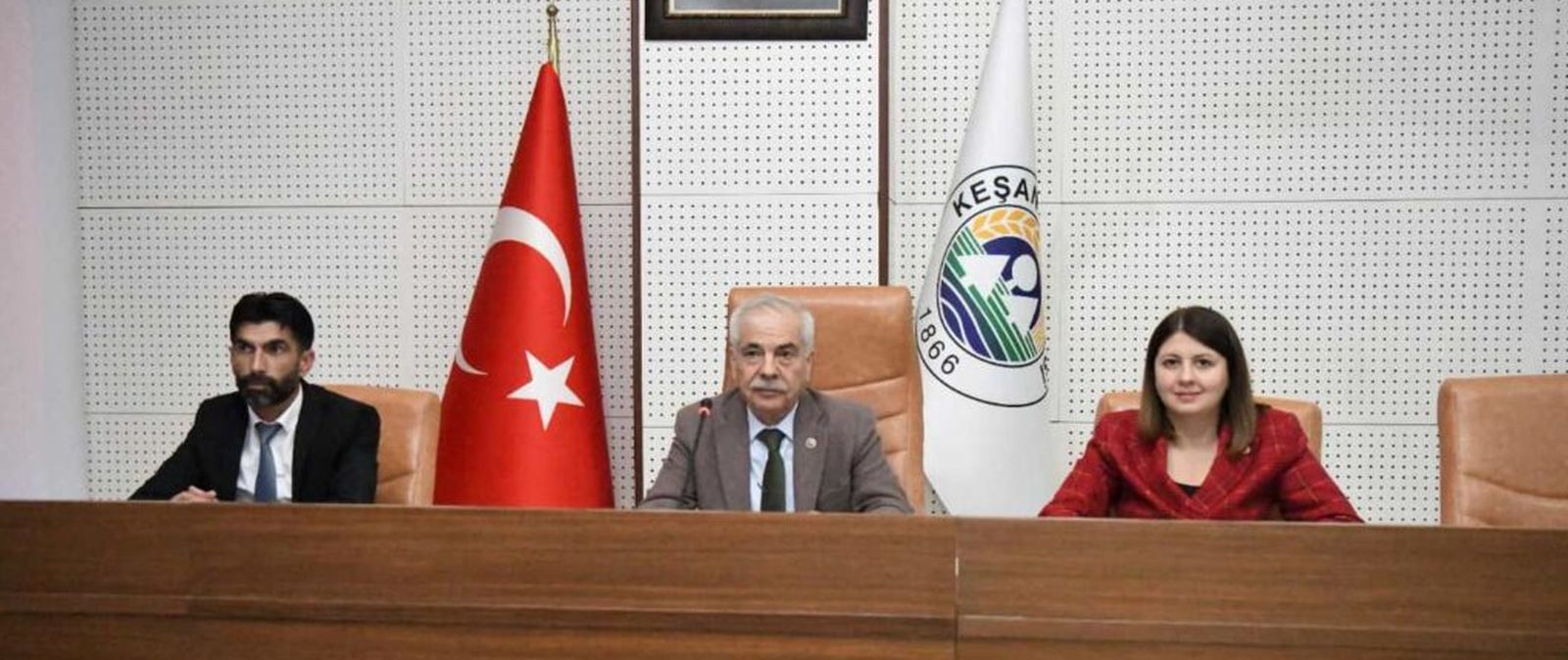 ESTAB ve GÜNEKAB başkanlıklarına Mehmet Özcan seçildi