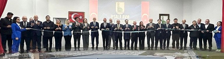 İpsala AVM törenle hizmete açıldı