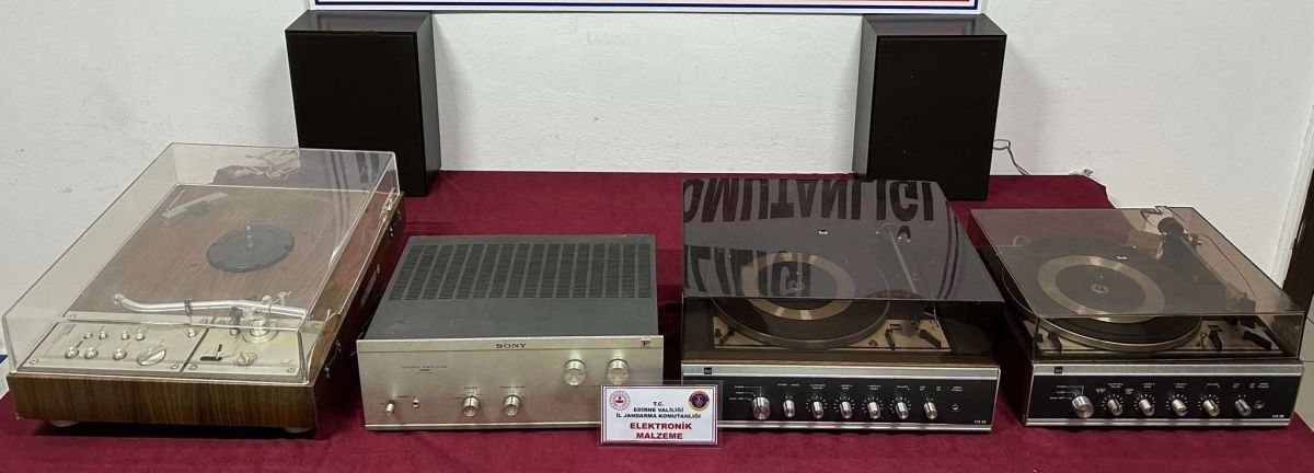 Jandarma, Kapıkule’de kaçak elektronik eşya elegeçirdi