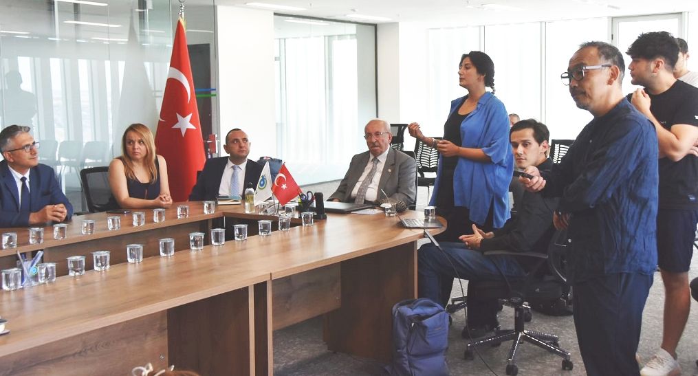 Japon mimarlık ekibi, deprem konutu tasarımını, Tekirdağ Büyükşehir’e tanıttı
