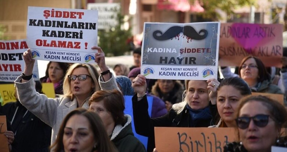 Keşan'da, kadına karşı şiddete yönelik yürüyüş ve açıklama yapıldı