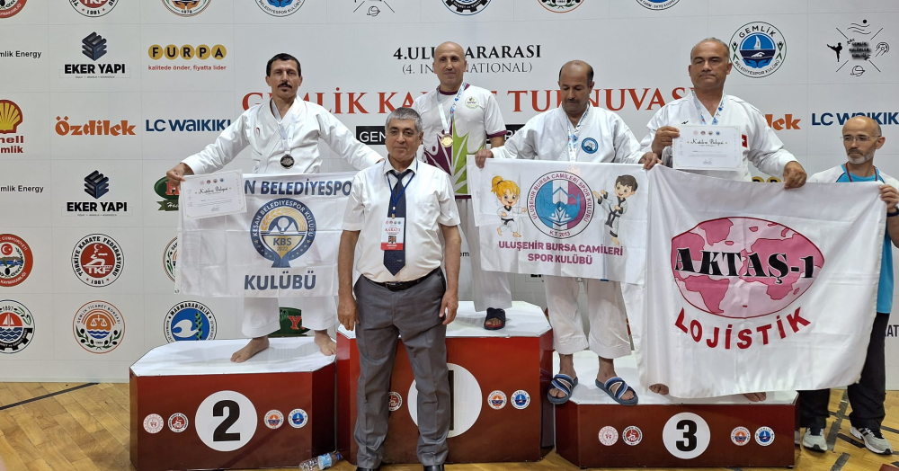 Keşan Belediyespor, 4. Uluslararası Gemlik Karate Turnuvası'ndan başarıyla döndü
