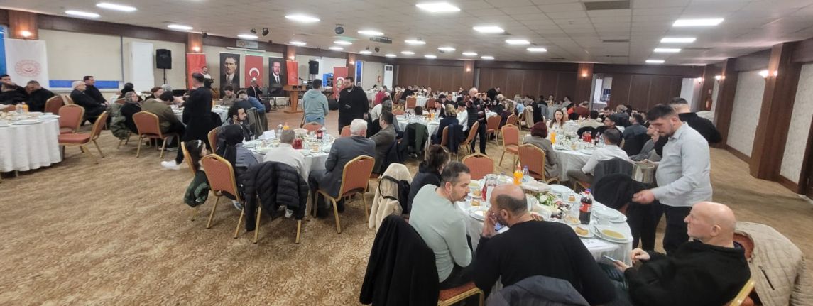 Keşan Kaymakamlığı, “Dünya Yetimler Günü” nedeniyle iftar yemeği verdi