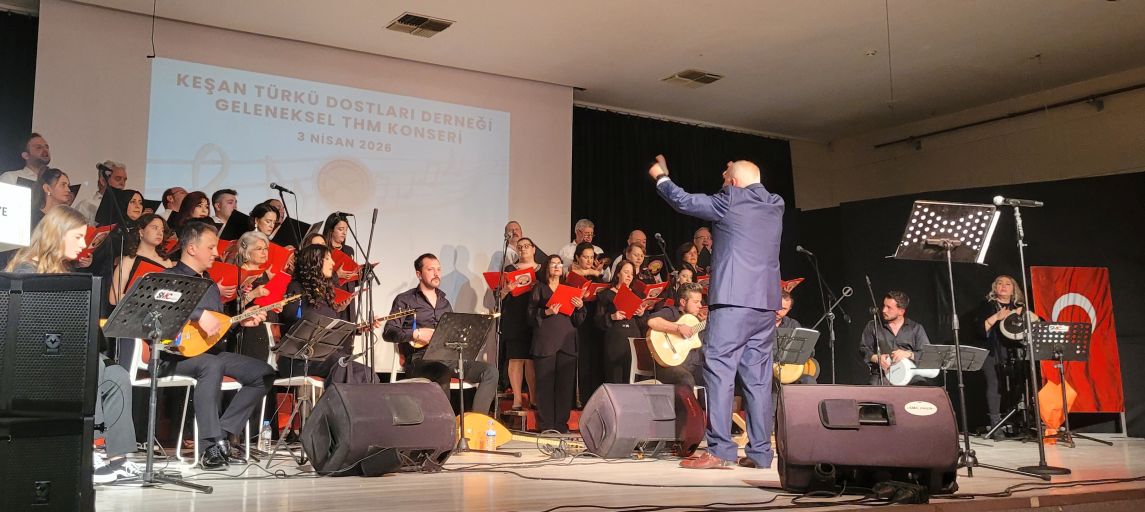 Keşan Türkü Dostları Derneği'nin THM Konseri, bu yıl da büyük ilgi gördü