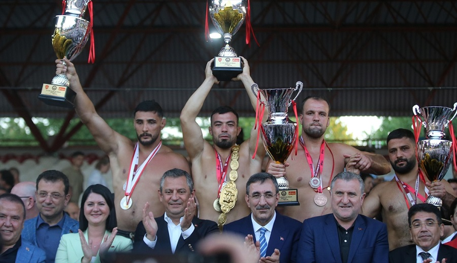 Kırkpınar Başpehlivanı Yusuf Can Zeybek