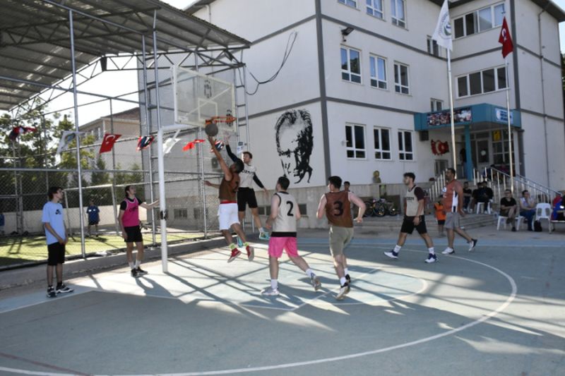 ‘Takımını Kur Sahaya Çık 4. Basketbol Turnuvası’ sona erdi
