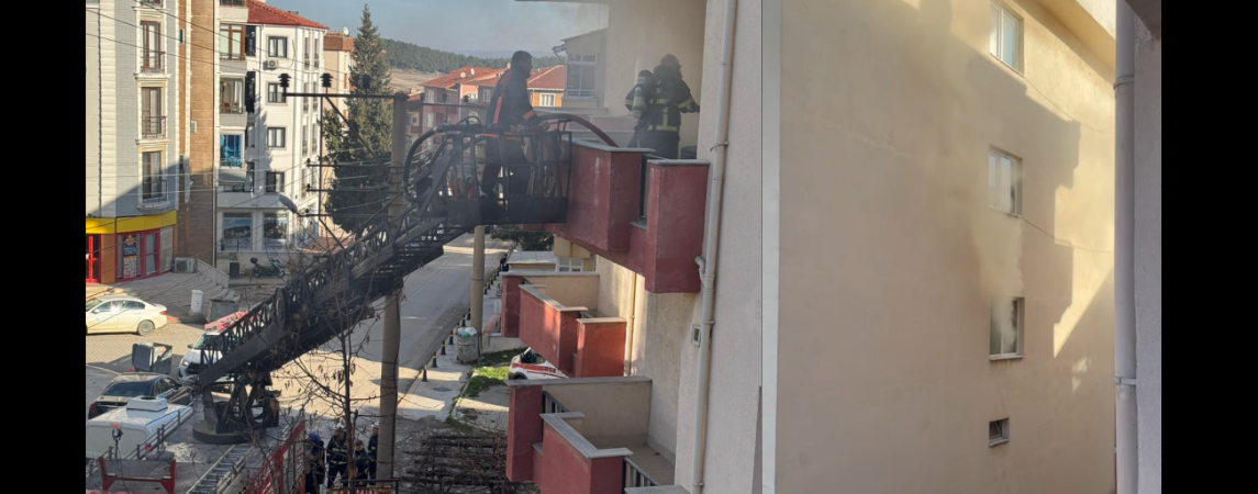 Çakmakla oynayan çocuk, yangına yolaçtı
