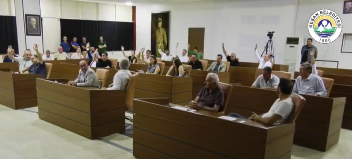 Keşan Belediye Meclisi’nde hibeler oy birliği, borç için gayrimenkul satışı oy çokluğuyla kabul edildi