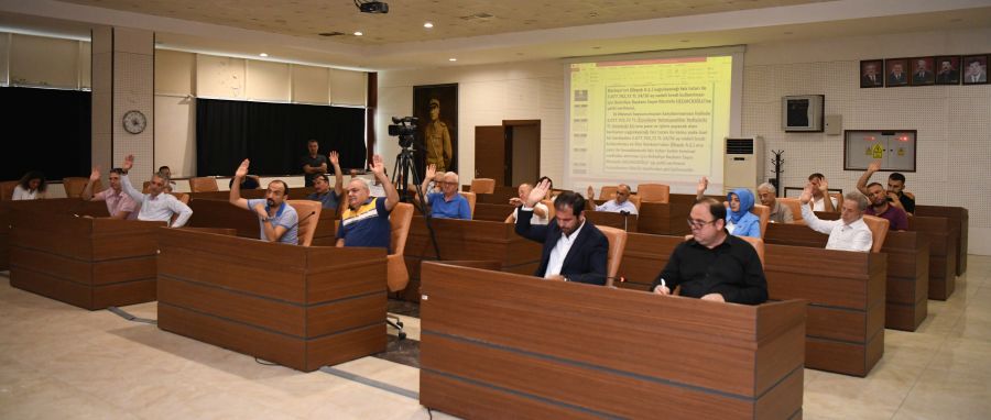 Keşan Belediye Meclisi olağanüstü toplandı; suya %40 zam, taksi ücreti indi bindi 70 TL