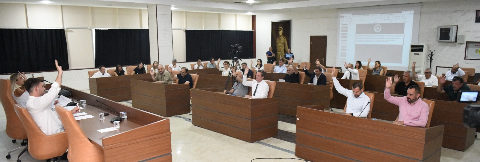 Keşan Belediye Meclisi toplandı, pazaryerinde 3 işyerine satış kararı çıktı