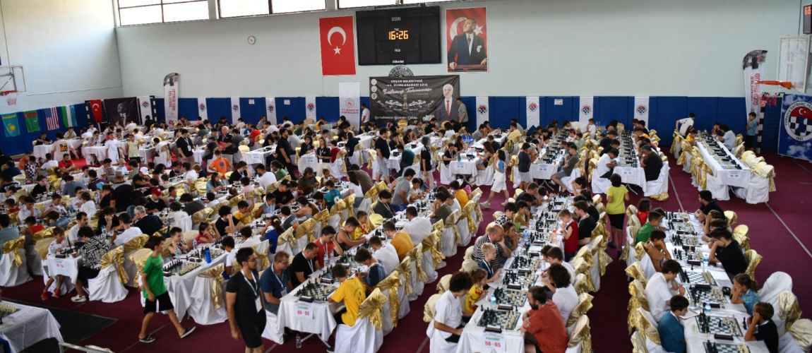 Keşan Belediyesi 20. Uluslararası Açık Satranç Turnuvası, rekor katılımla başladı