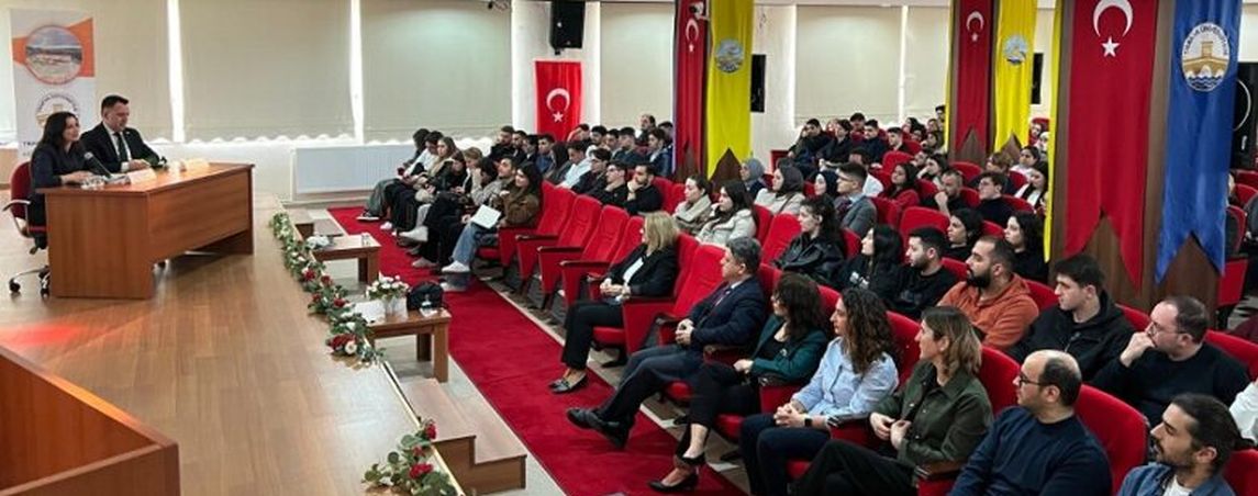 Keşan C. Başsavcılığı, siber suçlara karşı gençlere yönelik seminer verdi