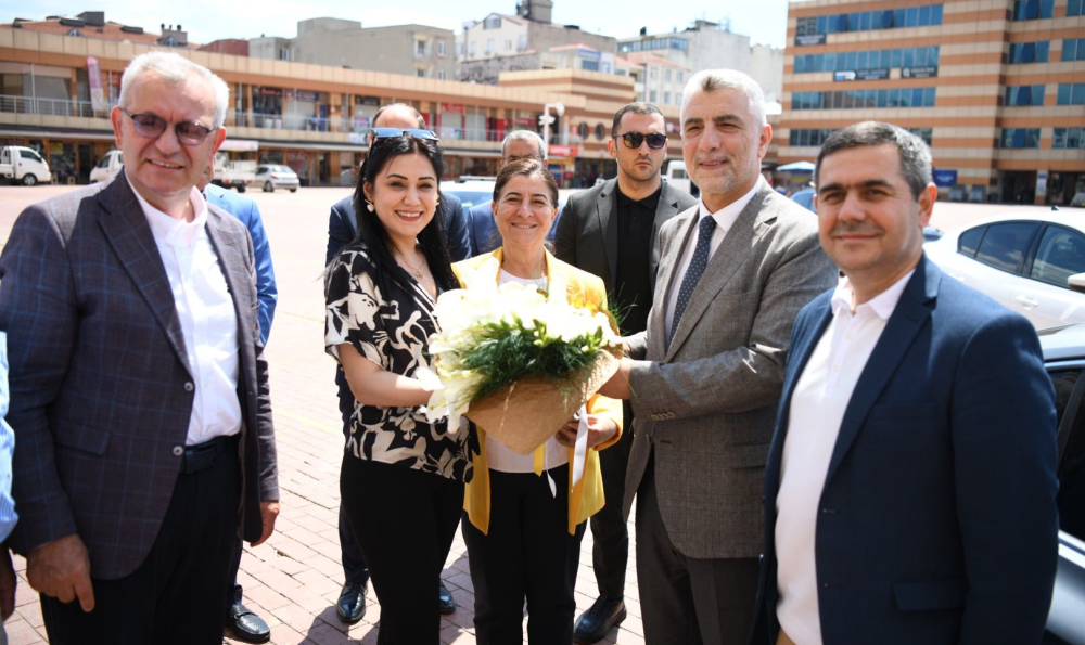 Ticaret Bakanı Bolat, Keşan Belediyesi'ni ziyaret etti