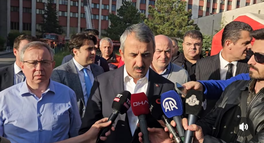 Vali Sezer açıkladı: Fakülte Hastanesi yangınında sadece çatı katı zarar gördü
